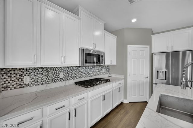 737 Foreign Reef Way, Las Vegas, NV 89138