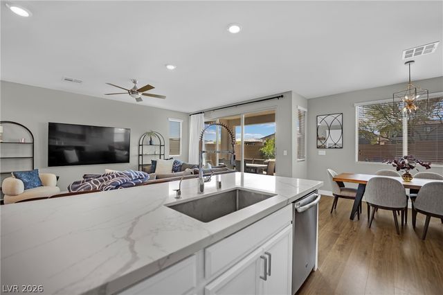 737 Foreign Reef Way, Las Vegas, NV 89138