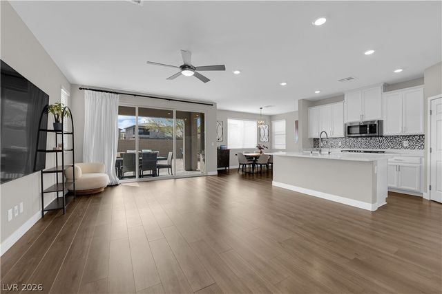 737 Foreign Reef Way, Las Vegas, NV 89138