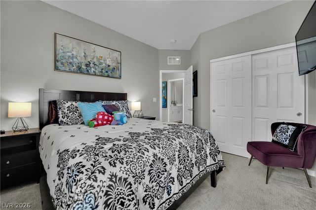 737 Foreign Reef Way, Las Vegas, NV 89138