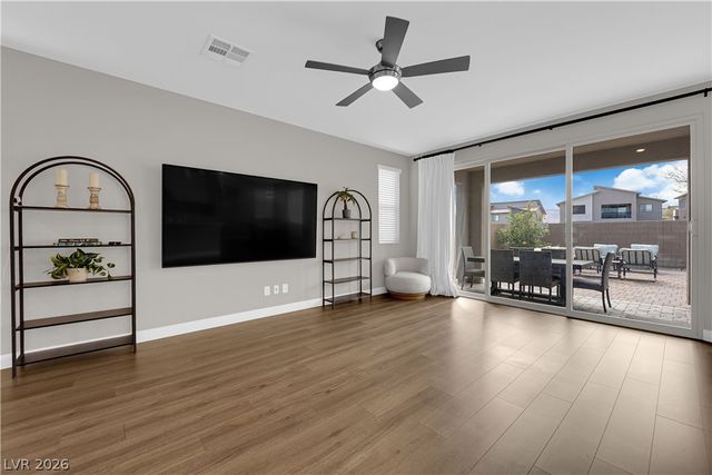 737 Foreign Reef Way, Las Vegas, NV 89138