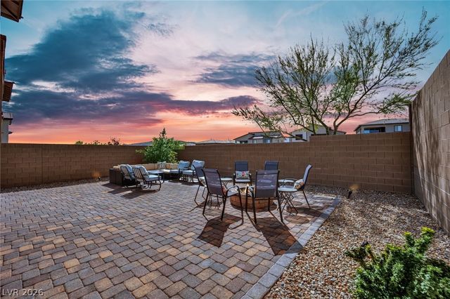 737 Foreign Reef Way, Las Vegas, NV 89138