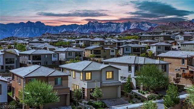 737 Foreign Reef Way, Las Vegas, NV 89138