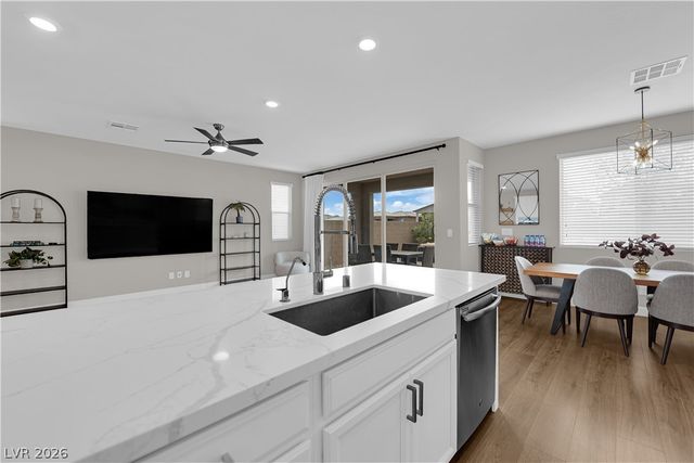 737 Foreign Reef Way, Las Vegas, NV 89138