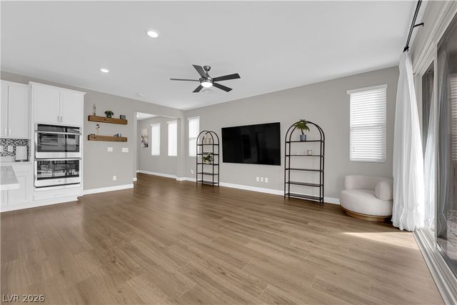 737 Foreign Reef Way, Las Vegas, NV 89138