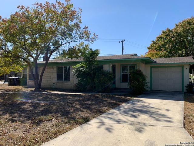 111 Laddie, San Antonio, TX 78201