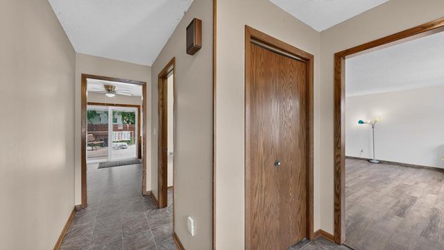 4015 Mary Lane NW, Rochester, MN 55901