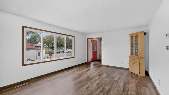4015 Mary Lane NW, Rochester, MN 55901