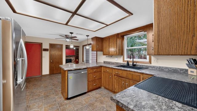 4015 Mary Lane NW, Rochester, MN 55901