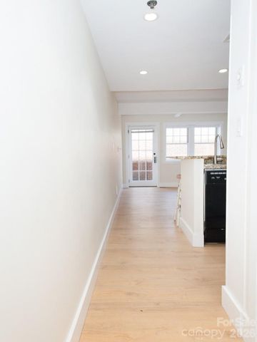 37 Hiawassee Street W103, Asheville, NC 28801