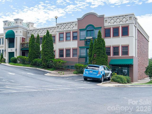 37 Hiawassee Street W103, Asheville, NC 28801