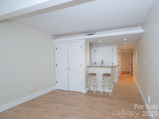 37 Hiawassee Street W103, Asheville, NC 28801