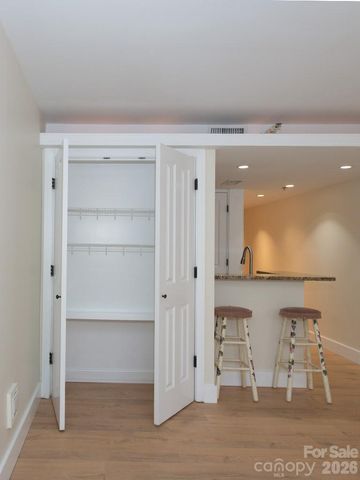 37 Hiawassee Street W103, Asheville, NC 28801