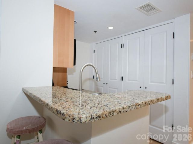 37 Hiawassee Street W103, Asheville, NC 28801
