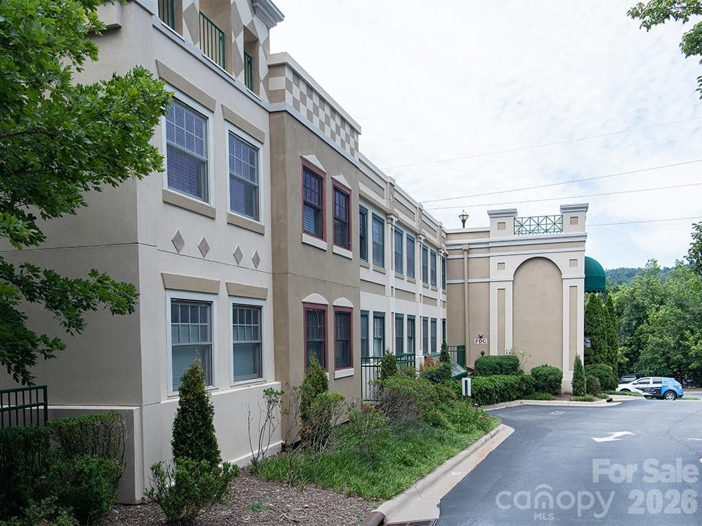 37 Hiawassee Street W103, Asheville, NC 28801