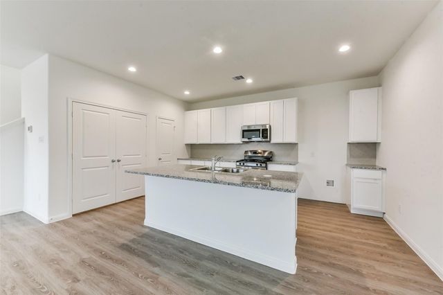 3906 Sugardale Street, Baytown, TX 77521