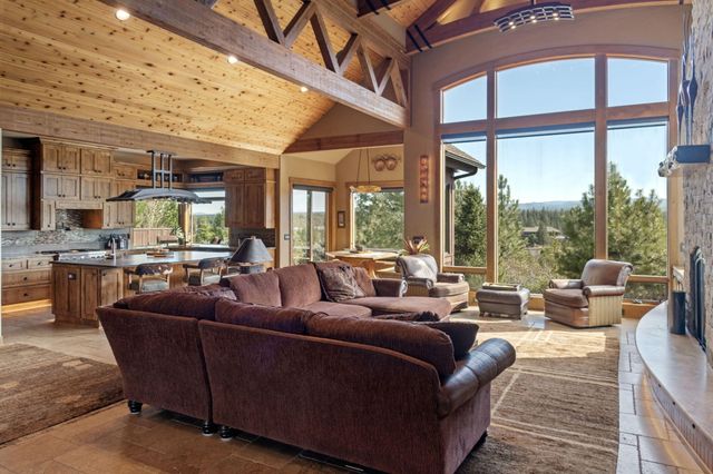 60985 Bachelor View Road, Bend, OR 97702