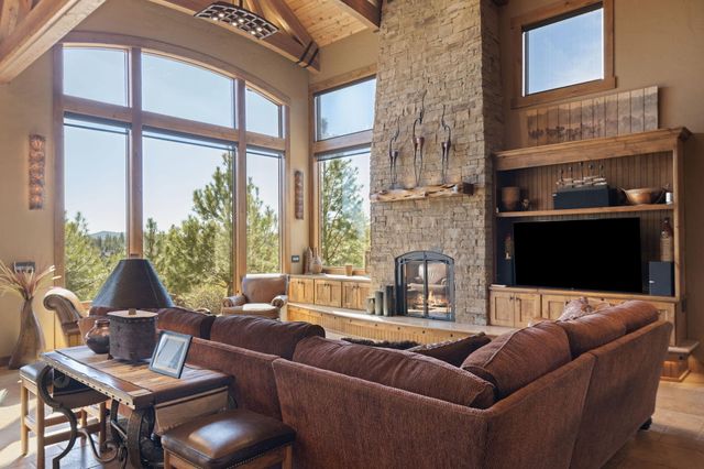 60985 Bachelor View Road, Bend, OR 97702