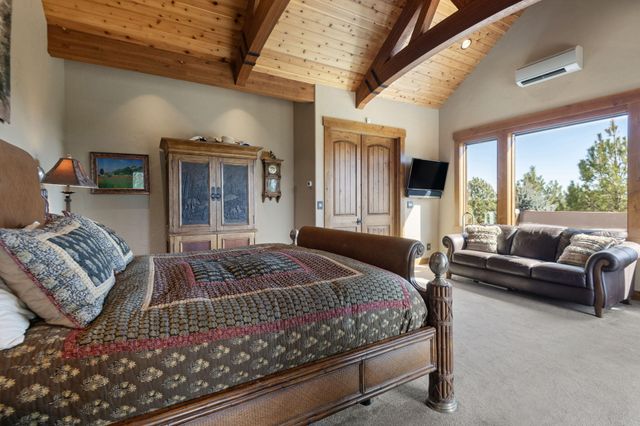 60985 Bachelor View Road, Bend, OR 97702