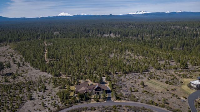 60985 Bachelor View Road, Bend, OR 97702