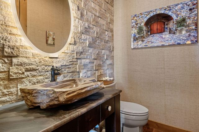 60985 Bachelor View Road, Bend, OR 97702