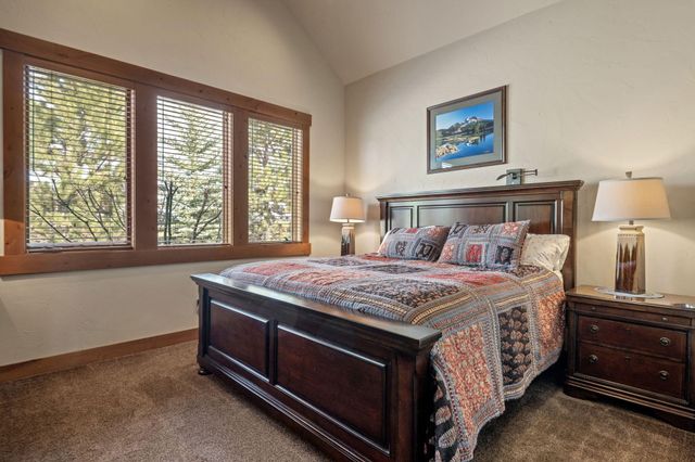 60985 Bachelor View Road, Bend, OR 97702