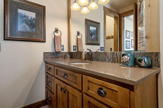 60985 Bachelor View Road, Bend, OR 97702