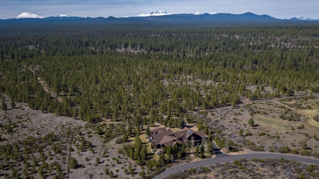 60985 Bachelor View Road, Bend, OR 97702