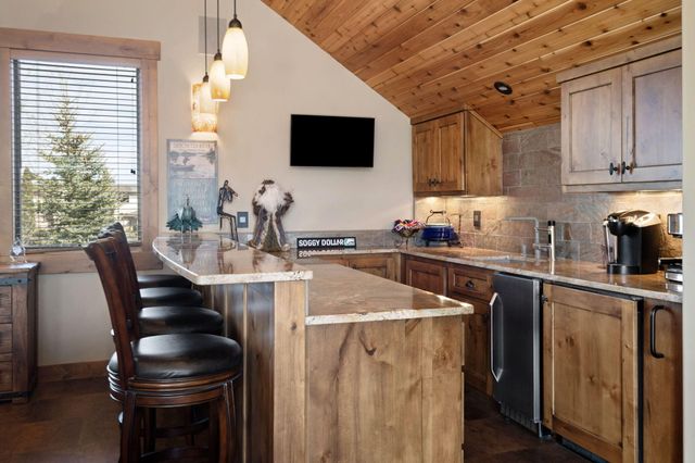 60985 Bachelor View Road, Bend, OR 97702