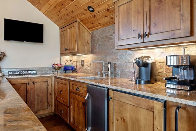 60985 Bachelor View Road, Bend, OR 97702