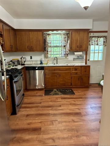 24 Ann Boulevard, Spring Valley, NY 10977