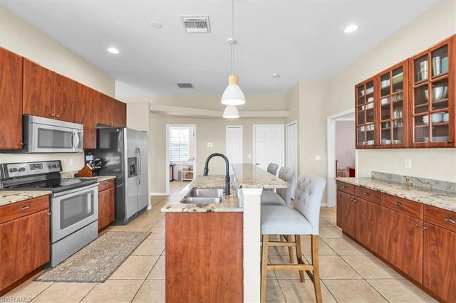 2909 SW 38th ST, Cape Coral, FL 33914