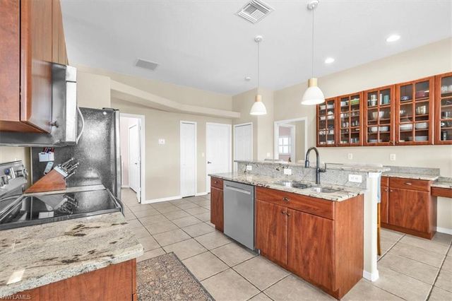 2909 SW 38th ST, Cape Coral, FL 33914