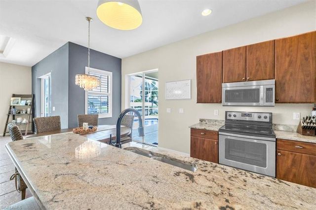 2909 SW 38th ST, Cape Coral, FL 33914