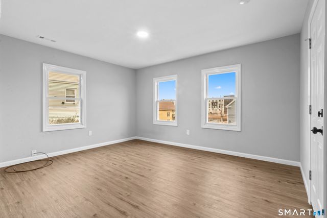 173 Shaw Street, New London, CT 06320