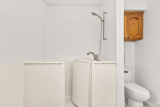 264 Pleasant Acres, Seguin, TX 78155