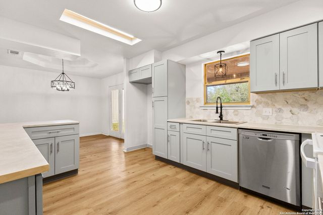 264 Pleasant Acres, Seguin, TX 78155