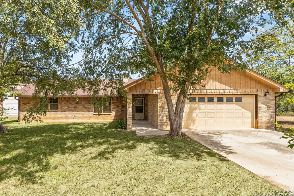 264 Pleasant Acres, Seguin, TX 78155