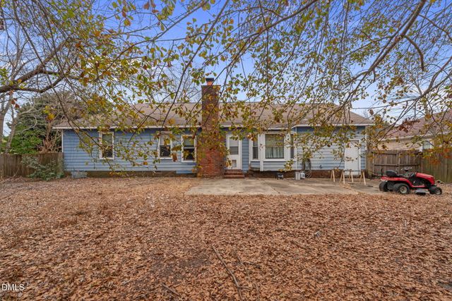 1870 Windlock Drive, Fayetteville, NC 28304