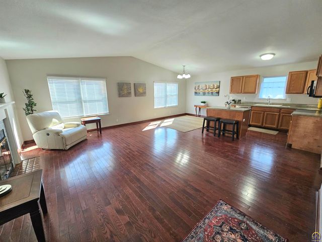 2301 SE Adams St, Topeka, KS 66605