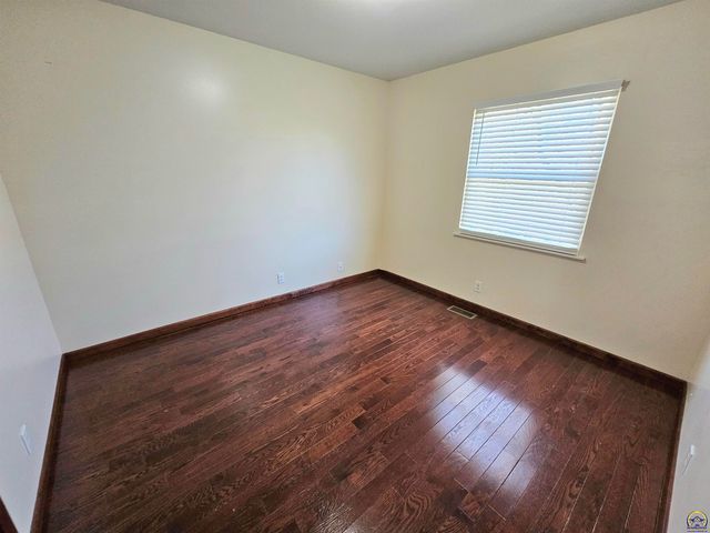 2301 SE Adams St, Topeka, KS 66605