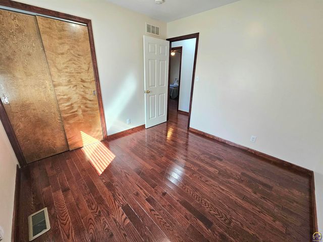 2301 SE Adams St, Topeka, KS 66605