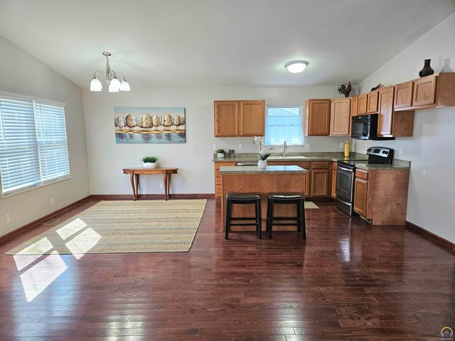 2301 SE Adams St, Topeka, KS 66605