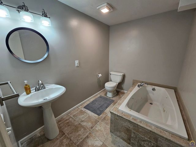 2301 SE Adams St, Topeka, KS 66605