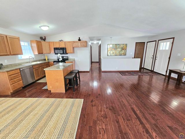 2301 SE Adams St, Topeka, KS 66605