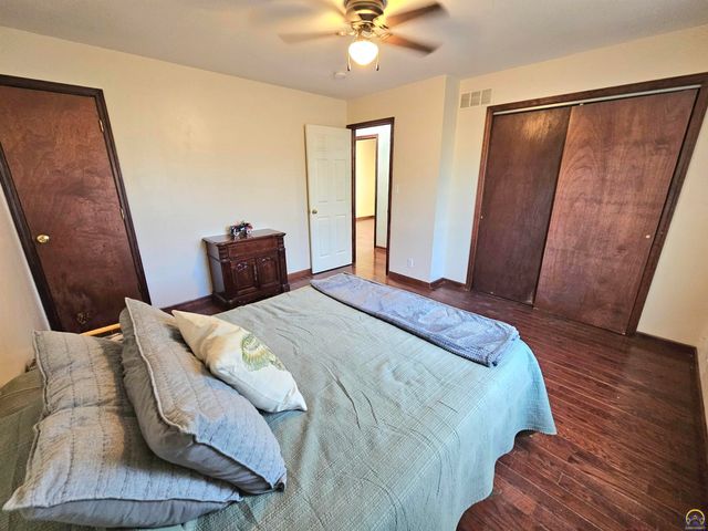 2301 SE Adams St, Topeka, KS 66605