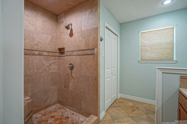 530 E MYRTLE ST, San Antonio, TX 78212