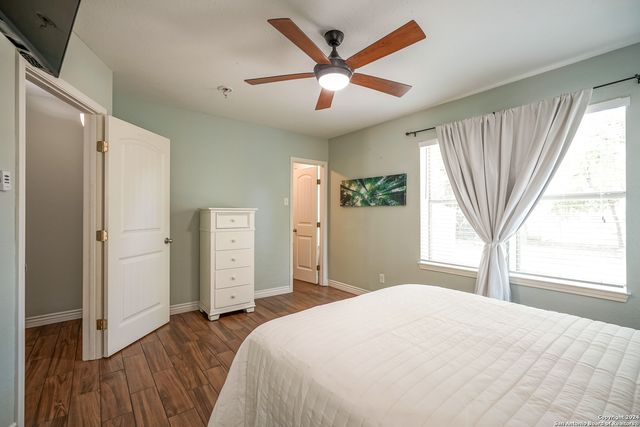 530 E MYRTLE ST, San Antonio, TX 78212