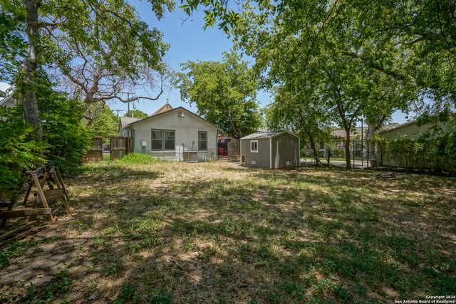 530 E MYRTLE ST, San Antonio, TX 78212