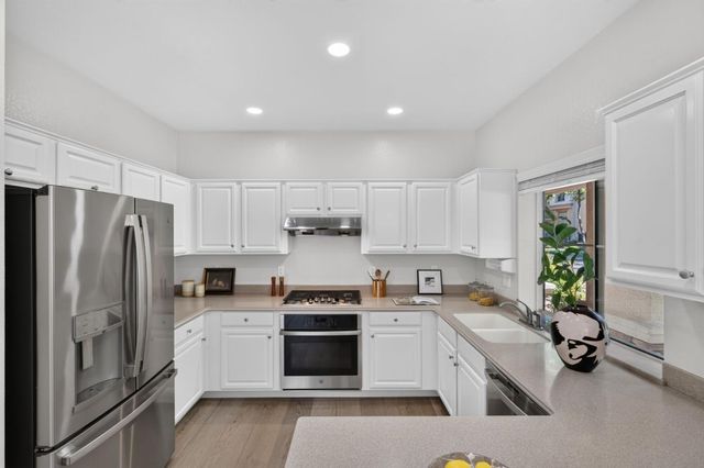 180 Espinosa Lane, Mountain View, CA 94043